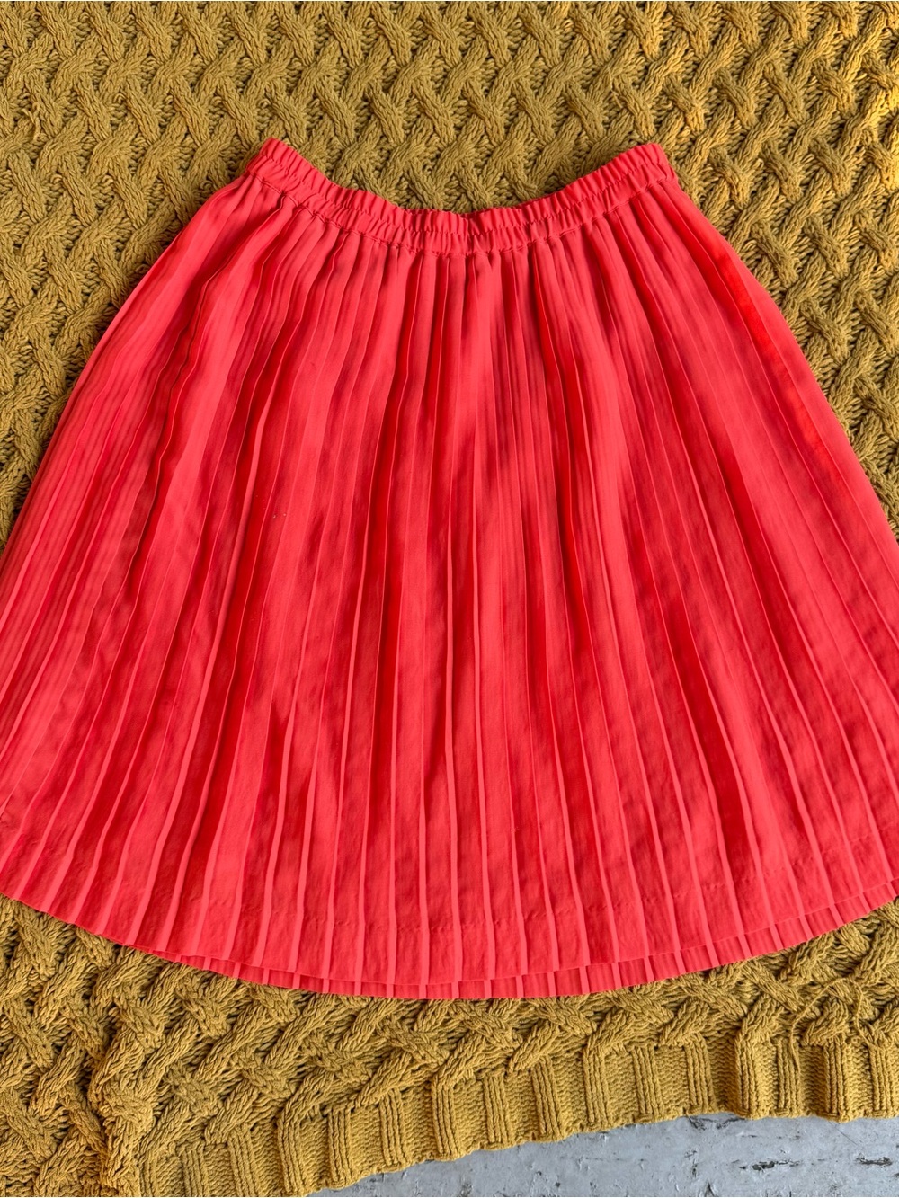 Banana Republic Pleated Lined Skirt Size XS Midi Preppy Euro Summer Layering